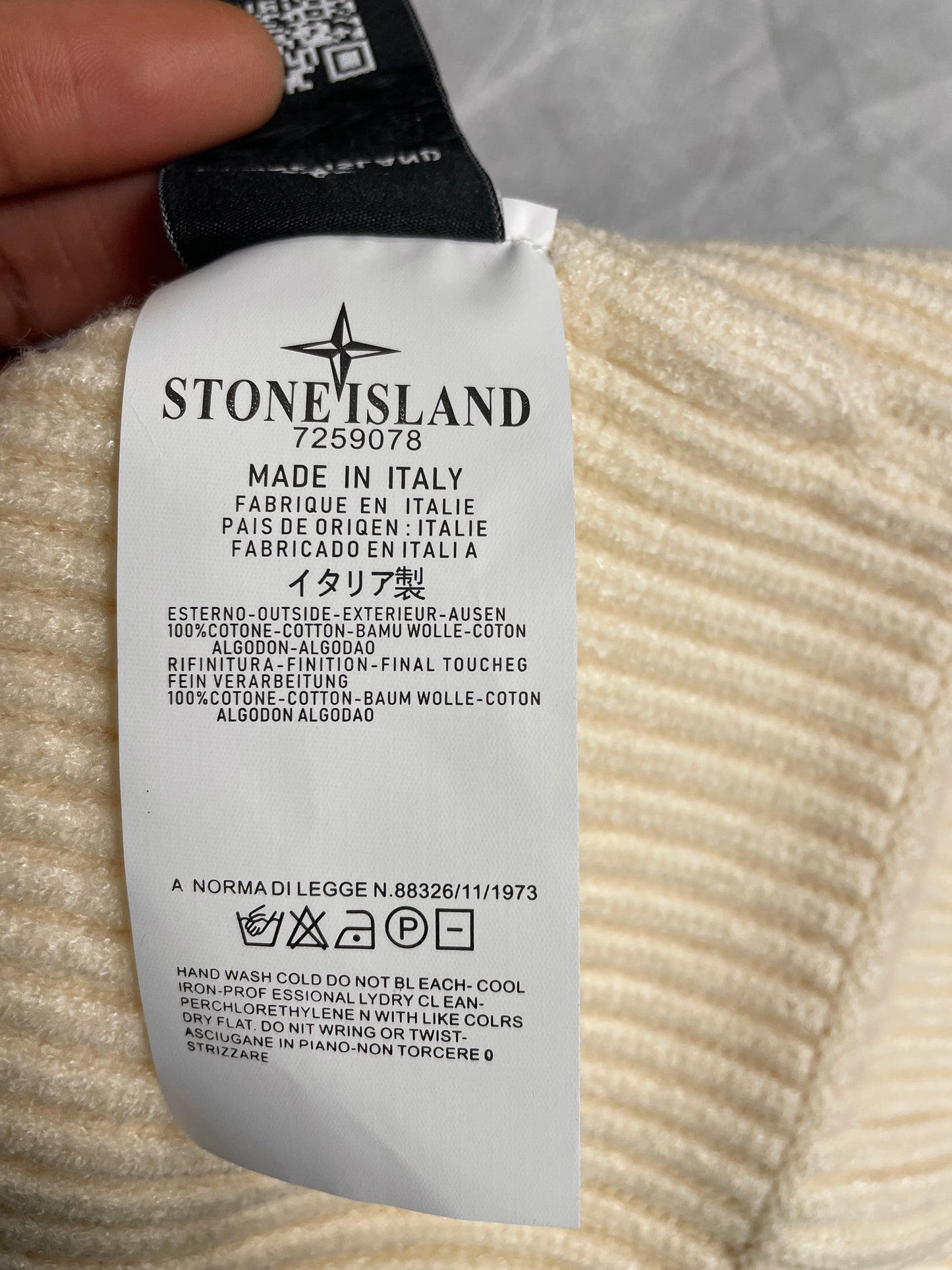 Stone Island "Compass Patch" beanie