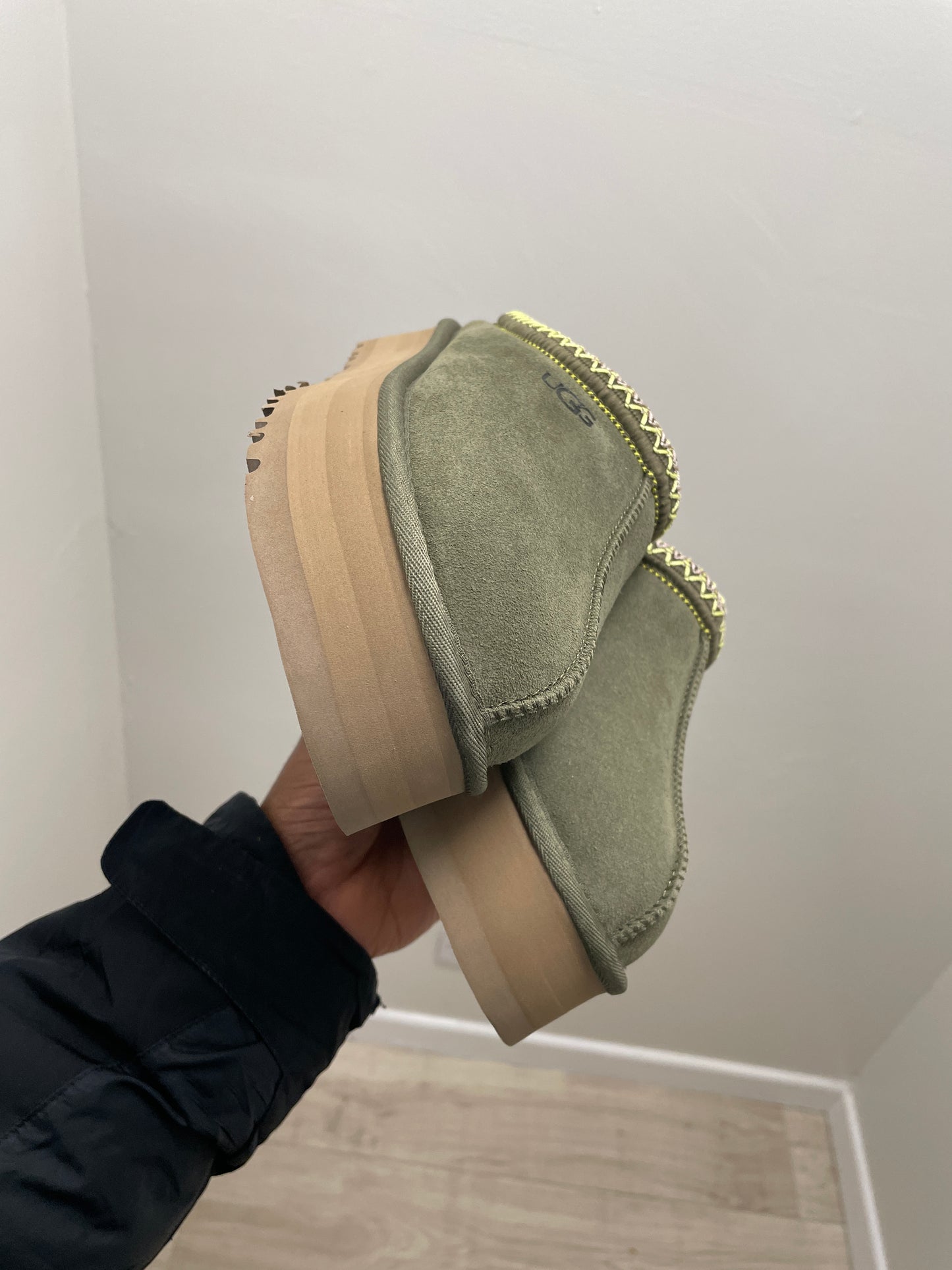 UGG Tazz "Burnt Olive"